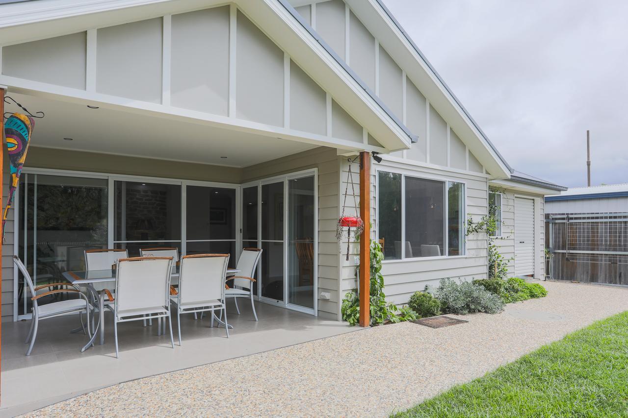 Armidale Cottage - House 2 ภายนอก รูปภาพ