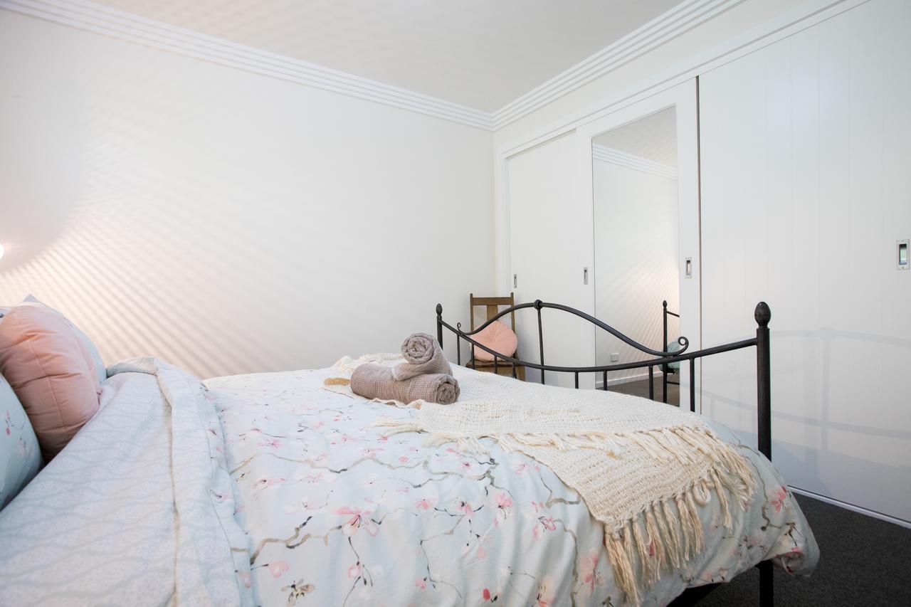 Armidale Cottage - House 2 ภายนอก รูปภาพ